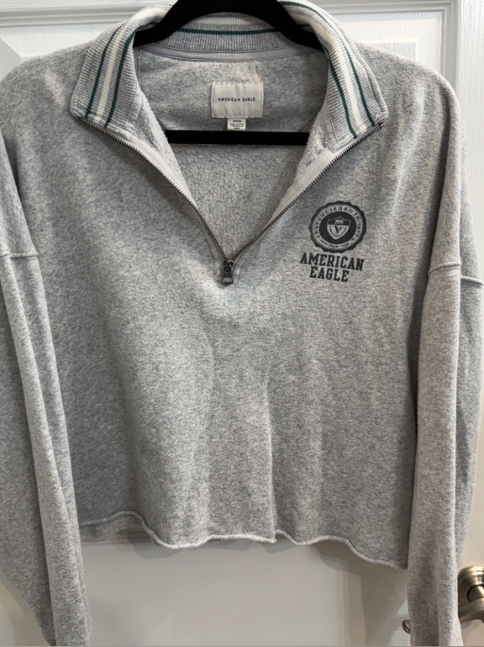 American Eagle Outfitters cropped Heather Gray Half-Zip Pullover Sweater